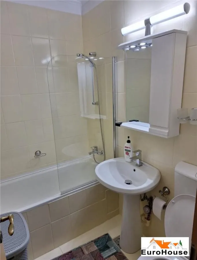Apartament de Inchiriat 3 Camere , Zona Cetate - foto 6