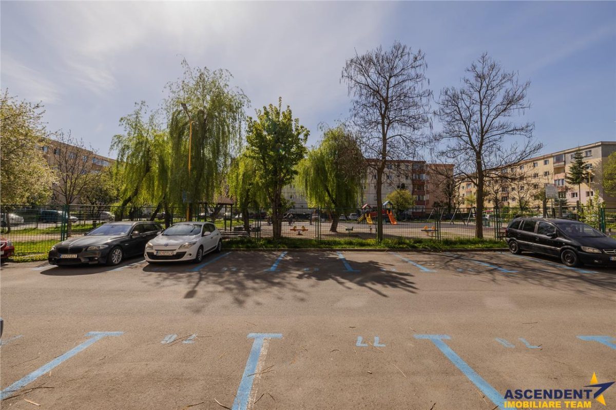 Decomandat, 2 camere, insorit, balcon, loc parcare, 2 boxe, Astra, Brasov. - foto 16