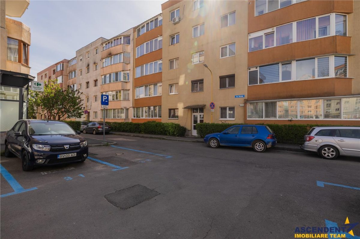 Decomandat, 2 camere, insorit, balcon, loc parcare, 2 boxe, Astra, Brasov. - foto 18