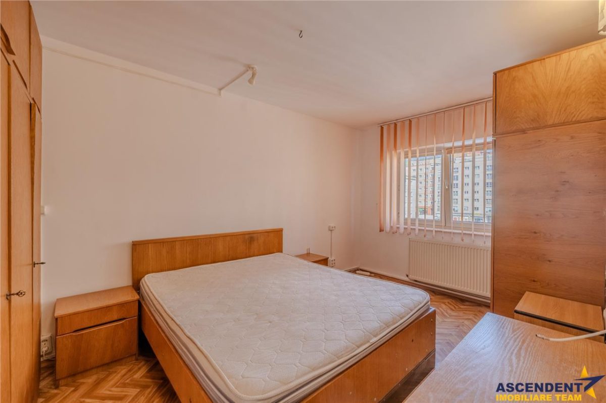 Decomandat, 2 camere, insorit, balcon, loc parcare, 2 boxe, Astra, Brasov. - foto 4