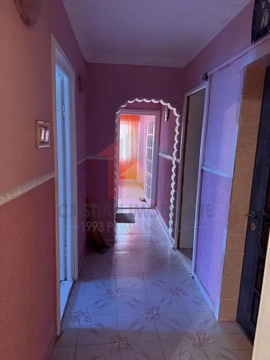 Apartament  2 camere, etaj 3, Vidin-Piata+ balcon 7 m - foto 4