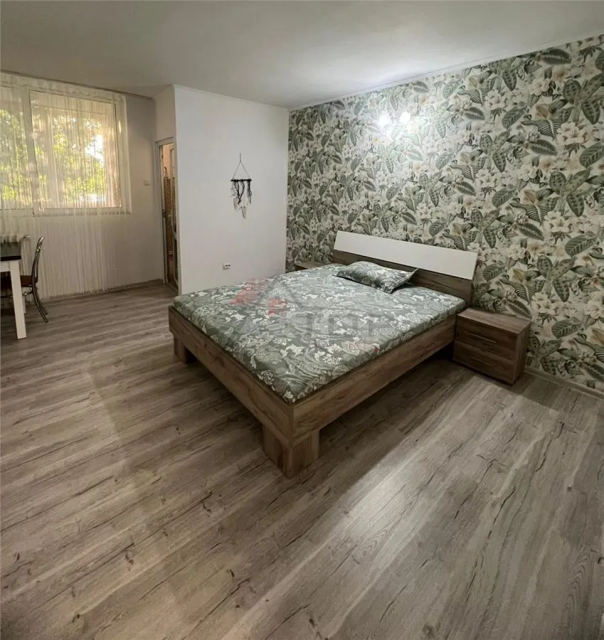 Inchiriere garsoniera in zona Podu de Piatra - foto 1