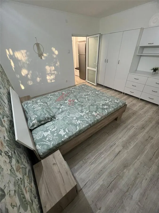 Inchiriere garsoniera in zona Podu de Piatra - foto 5