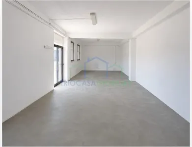 Spatiu industrial - doua hale in suprafata de 357  mp respectiv 475 mp si 5423 mp teren intravilan in Isalnita - foto 11
