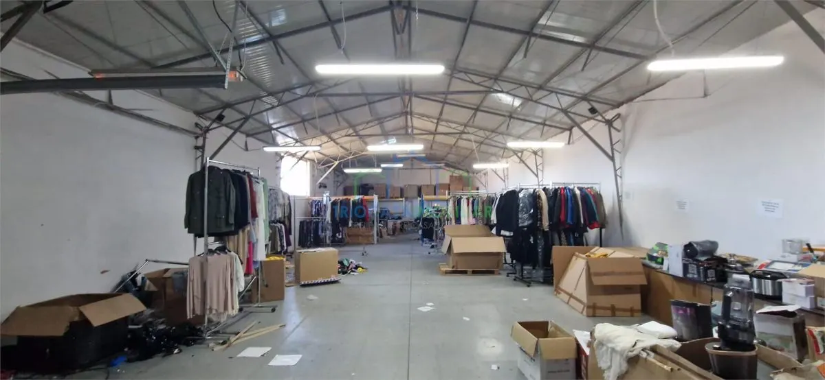 Spatiu industrial - doua hale in suprafata de 357  mp respectiv 475 mp si 5423 mp teren intravilan in Isalnita - foto 3