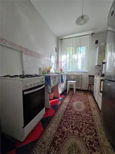 Apartament 3 camere semidecomandat, Podu Ros - Cantemir - foto 2