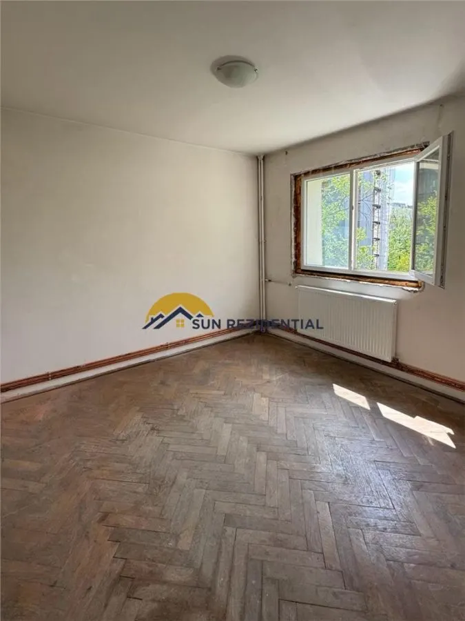 Basarabiei-2 minute de metrou, apartament 3 camere, bloc reabilitat, zona verde - foto 2