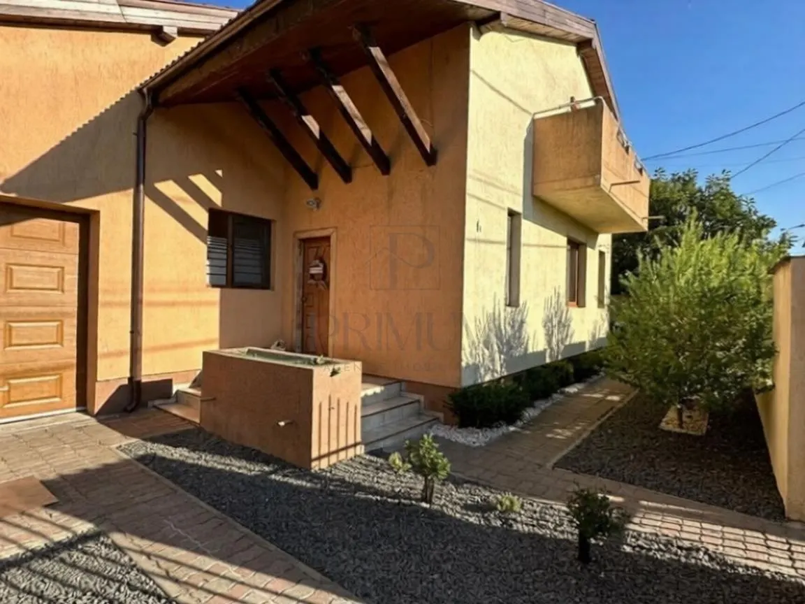 BUZIASULUI, CASA INDIVIDUALA, 2 DORMITOARE + CAMERA BIROU, 2 BAI DECOMANDATA - foto 1