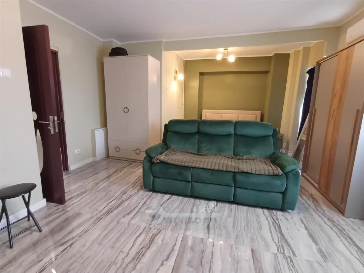 Apartament 1 cameră decomandat, 50 mp, vedere bulevard â€“ Gara, ideal investiție - foto 3