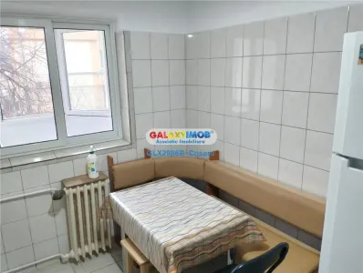 inchiriez apartament 3 camere - foto 6