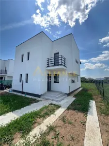 Casa tip duplex - 3 camere - 2 bai - Berceni