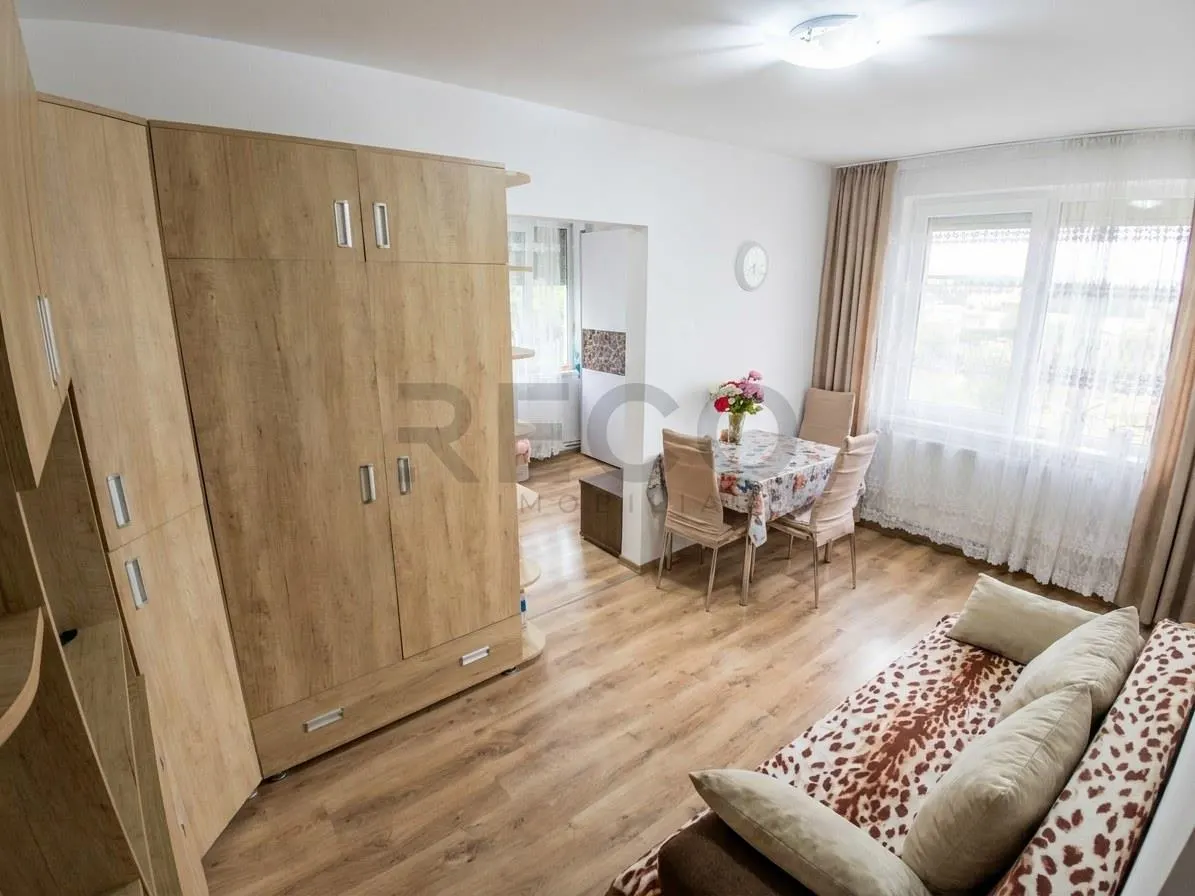 RECO Apartament cu 3 camere etaj 2 - foto 1