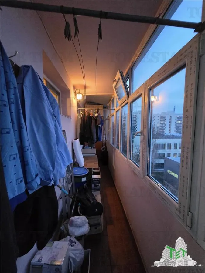 Apartament 3 camere metrou  Favorit - foto 11