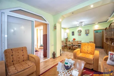 Pe incantare florala, casa cu 5 camere, curte individuala, Central, Brasov - foto 14
