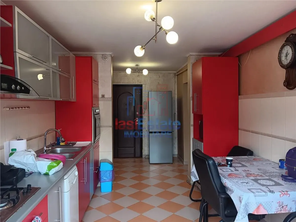Langa padure Bd Poitiers Etajul 1 - Apartament 3 camere - foto 23