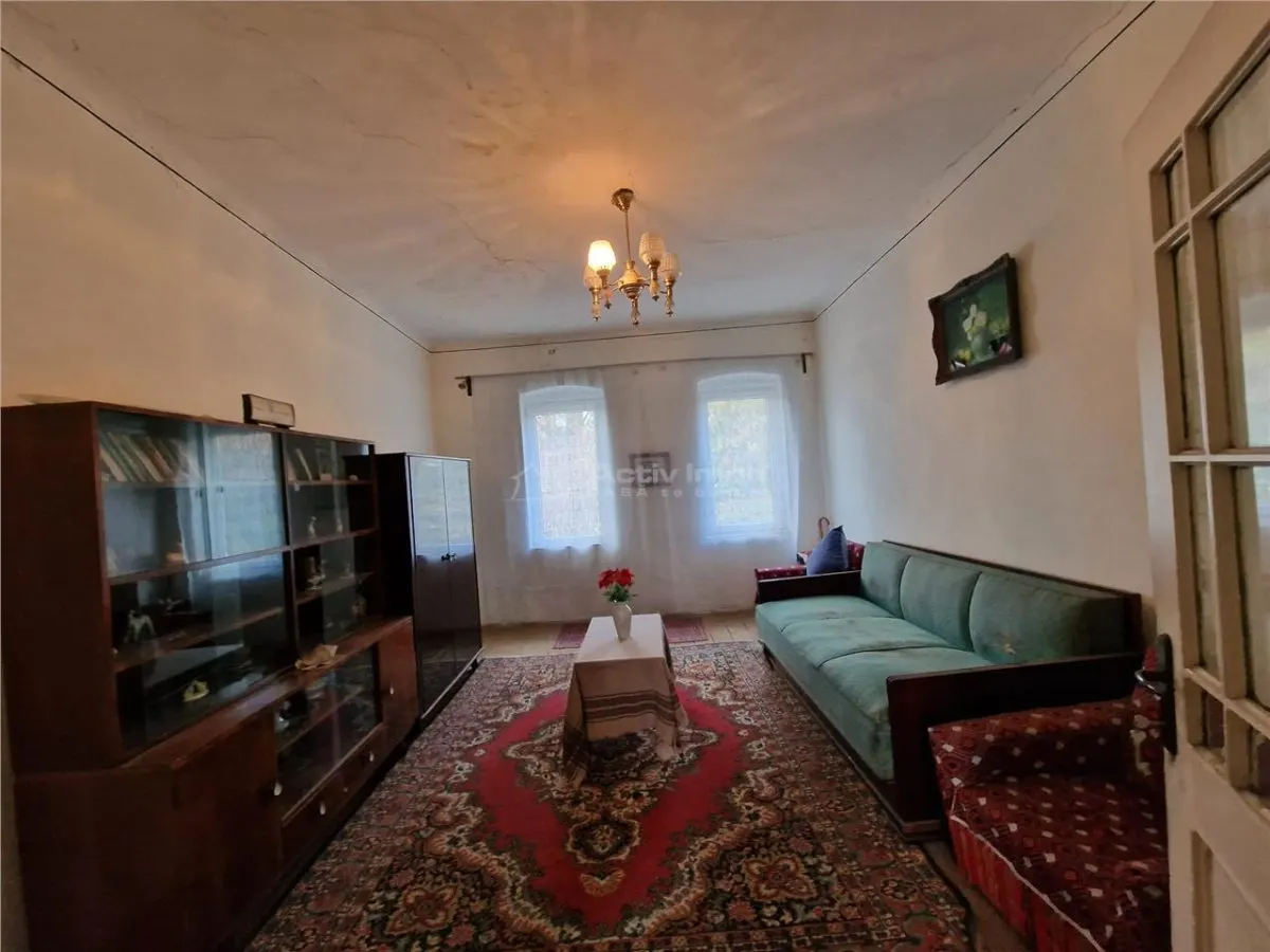 Resita Casa 10 Camere Zona Muncitoresc - foto 4