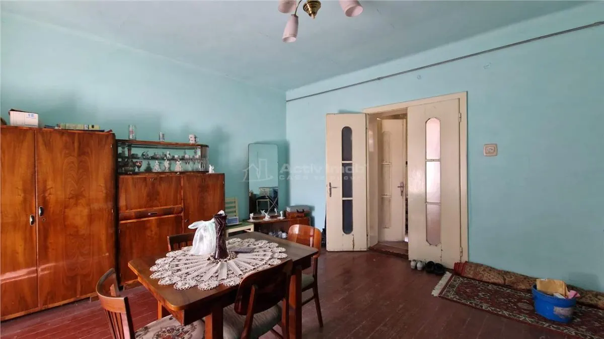 Resita Casa 5 Camere Zona Muncitoresc - foto 4
