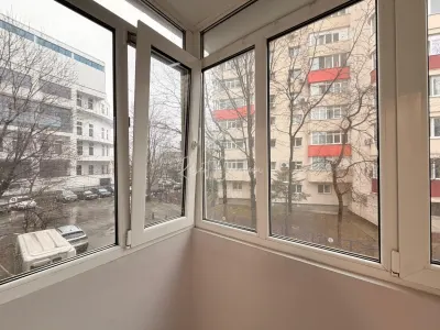 Apartament 4 camere de vânzare â€“ Apărătorii Patriei-5 minute metrou - foto 8