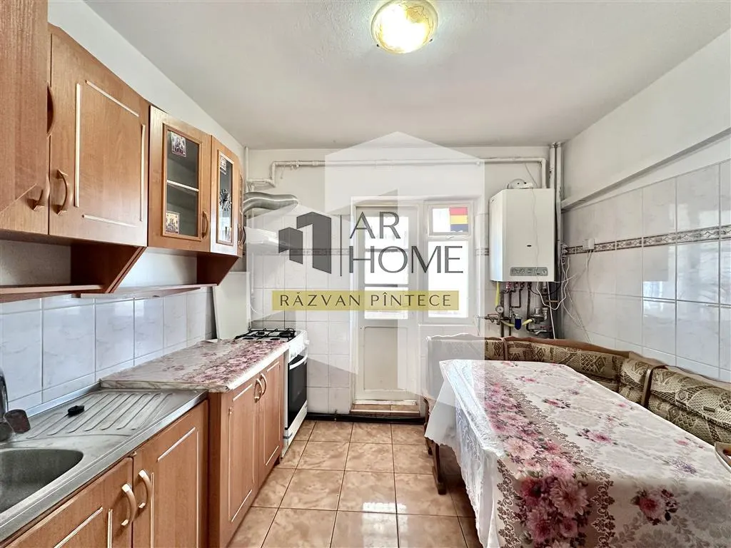Apartament 2 camere decomandat centrala termica Mihai Bravu Ploiesti - foto 7