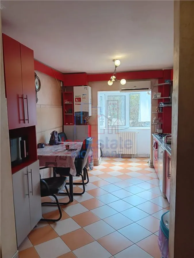 Bloc din 1990 - Langa Padure - Apartament 3 camere - foto 2