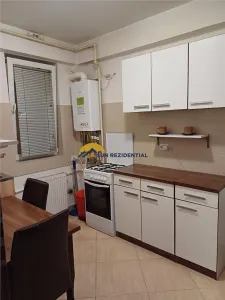 Metrou Aparatorii Patriei- garsoniera in bloc 2012 - Bucuresti