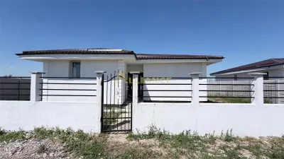 Casa Individuala - 4 camere - 3 bai - 370mp teren - Berceni