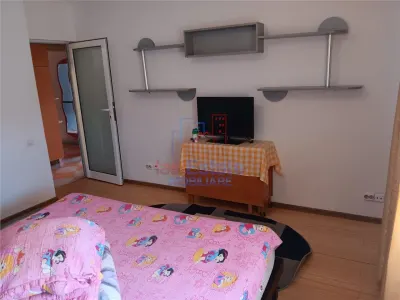 Apartament 3 camere decomandat - foto 11