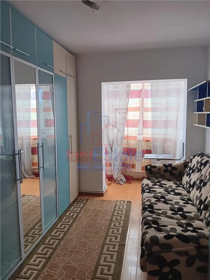 Apartament 3 camere decomandat - foto 5