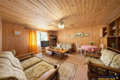 FILM &Tur LIVE! Casa de vacanta, intr- o ariere admirabila,Lunca Bradului. - foto 2