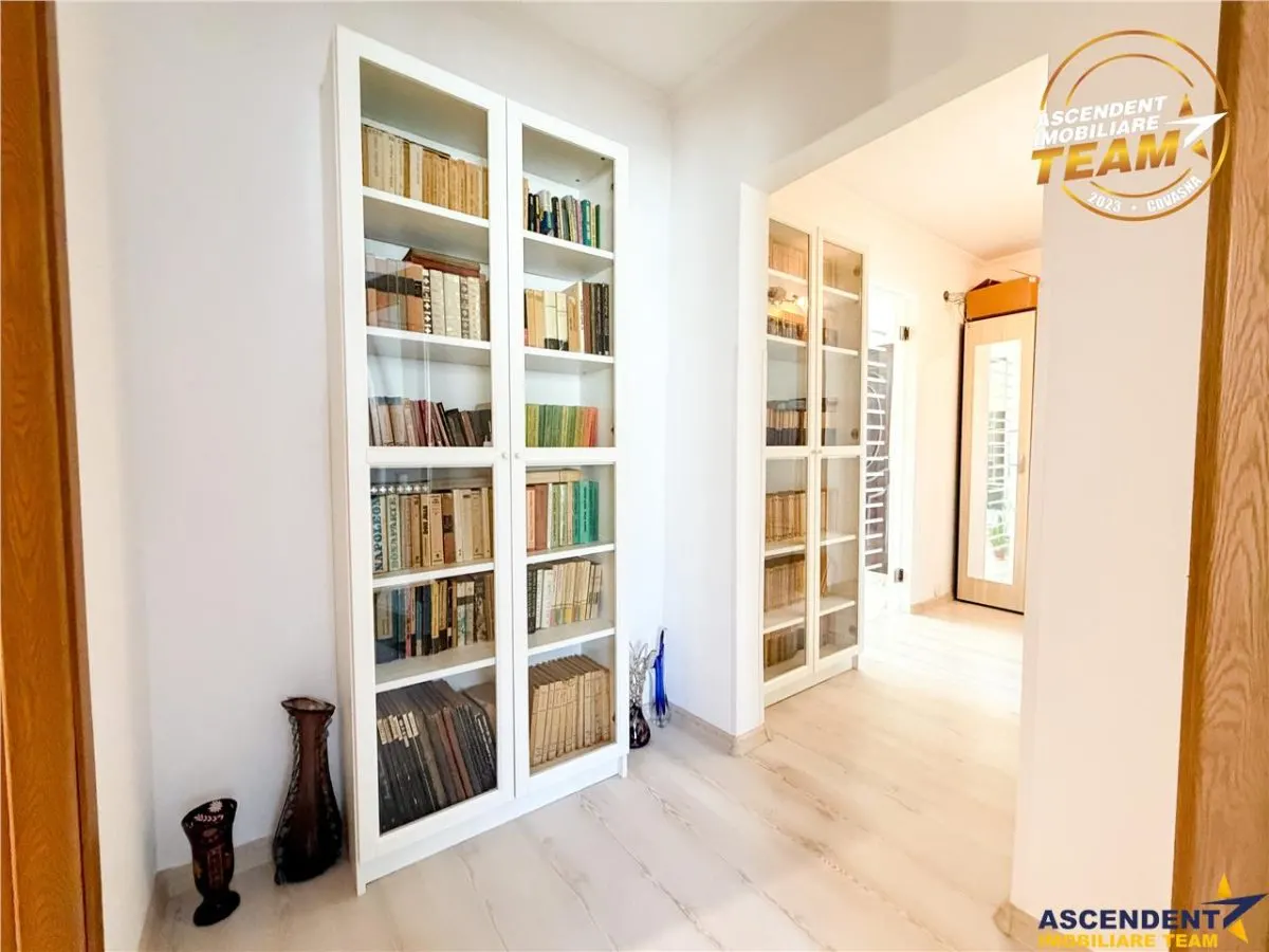 Apartament cu 3 camere, decomandat, etaj2, Central, Sfantu Gheorghe - foto 3