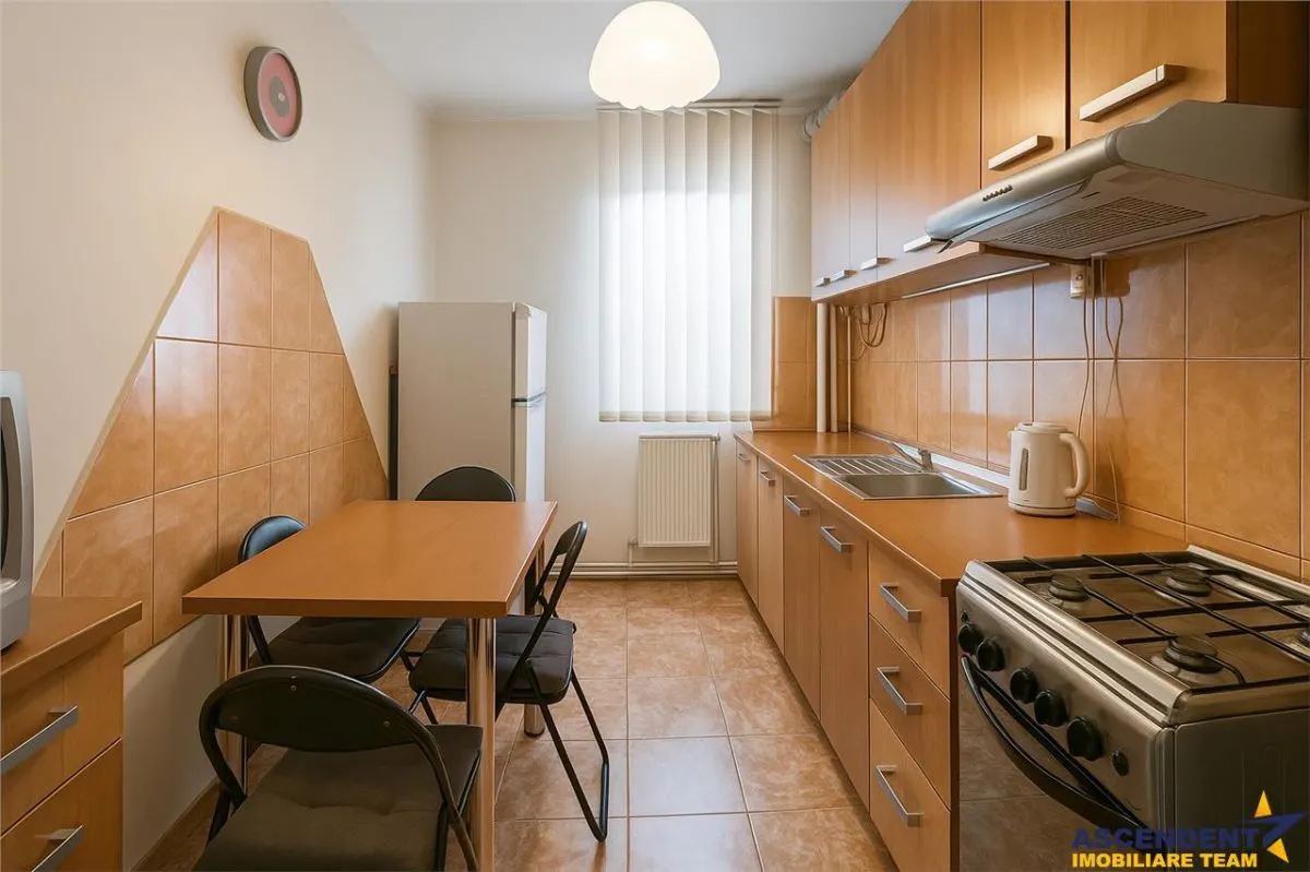 Mobilat si echipat, compozitie ergonomica, pe 3 camere, Ghimbav, Brasov - foto 2