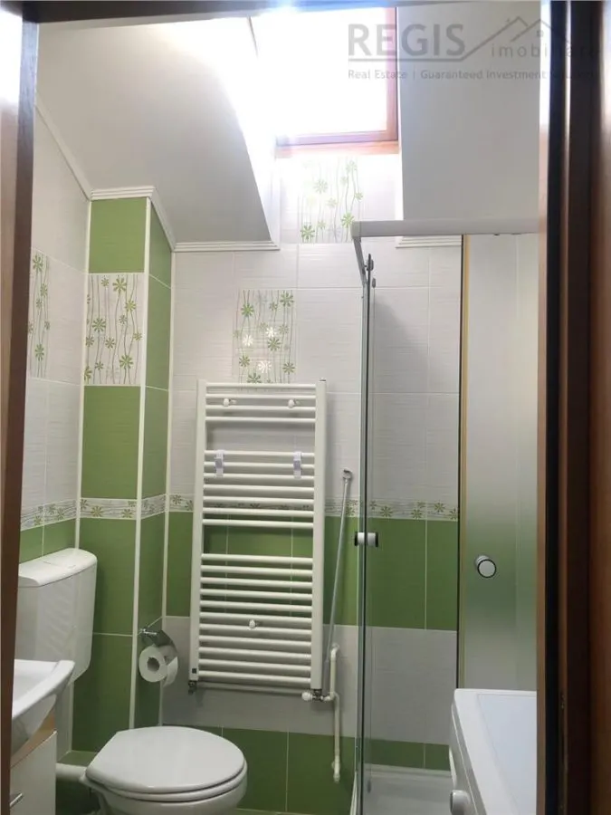 Casa individuala 5 Camere cu parcare doar pentru familii - foto 16