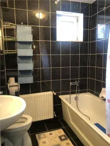 Casa individuala 5 Camere cu parcare doar pentru familii - foto 17