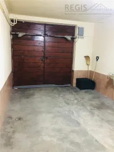 Casa individuala 5 Camere cu parcare doar pentru familii - foto 18