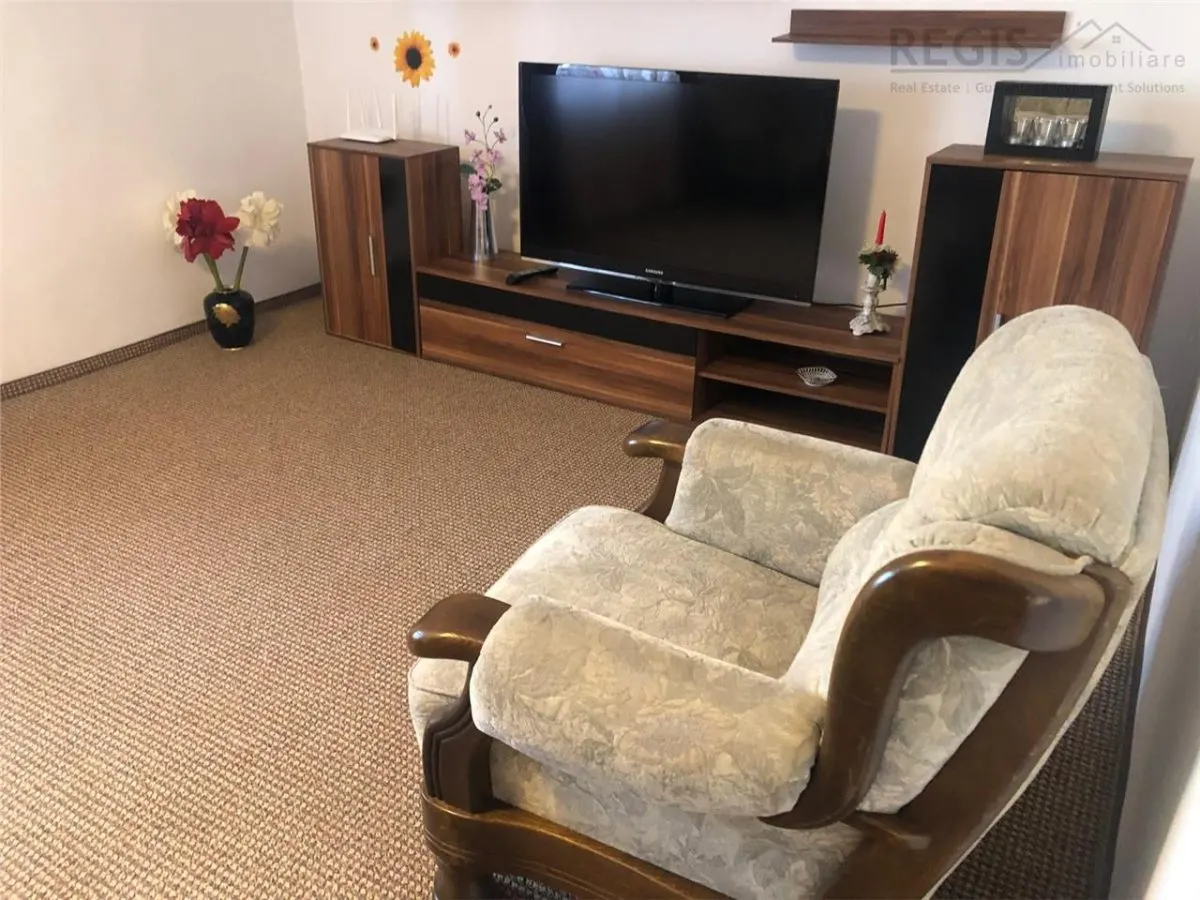 Casa individuala 5 Camere cu parcare doar pentru familii - foto 8