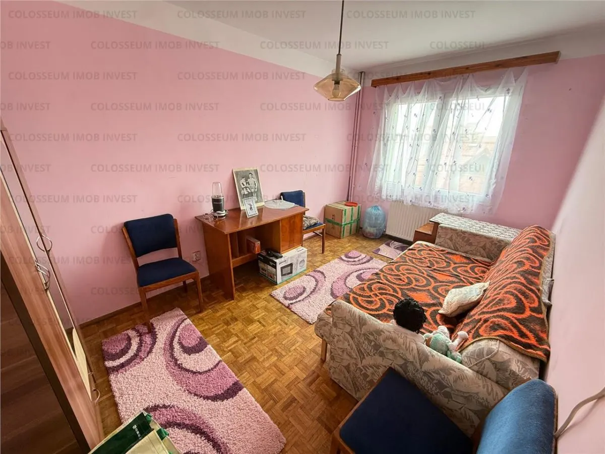 Apartament 3 camere, semidecomandat - zona Astra/Uranus - foto 2