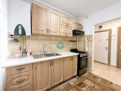 Vand apartament cu 3 camere, ETAJ 1, 7 Noiembrie 8 minute de UMF - Targu Mures
