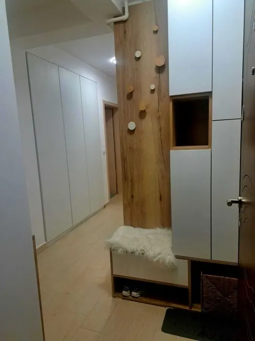 Apartament 3 camere mobilat-utilat, loc de parcare ,Tractorul -Grandis,179000 Euro - foto 3