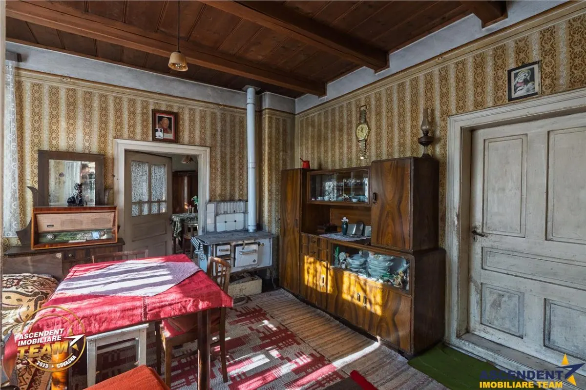 FILM! Casa si anexe, pe domeniu de 6.221mp,  livada pomi fructiferi, Lemnia, Covasna - foto 13