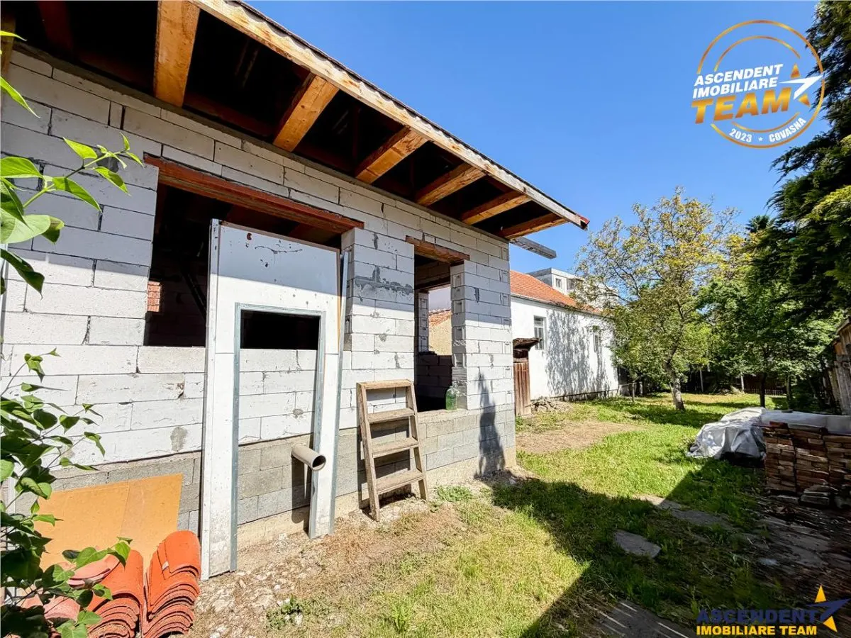 Casa cu potential,  acces la/ din 2 strazi,  512 mp teren,  Sfantu Gheorghe - foto 7