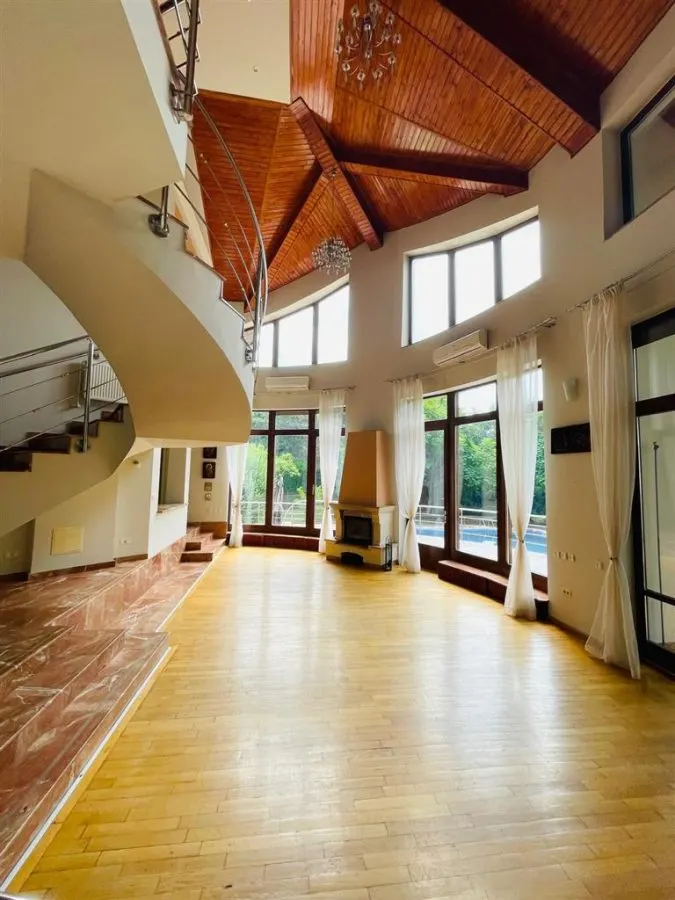 Vanzare Casa Vila cu piscina gradina 2500 mp Pipera - foto 3