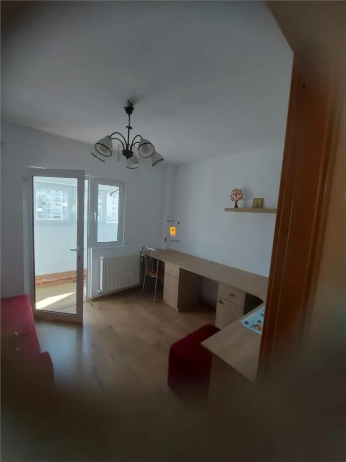 Inchiriere apartament 3 camere zona Piata Mihai Viteazul - foto 6