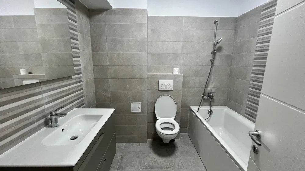 Apartament 2 Camere Conest - 450 euro - foto 6