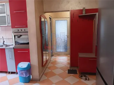 Zona Bd Poitiers Etajul 1 - Apartament 3 camere model mare - Iasi