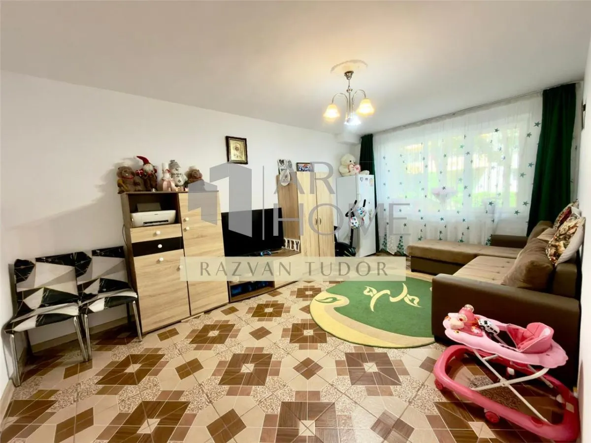 Apartament 3 camere , renovat , utilat , zona sud , Ploiesti - foto 1