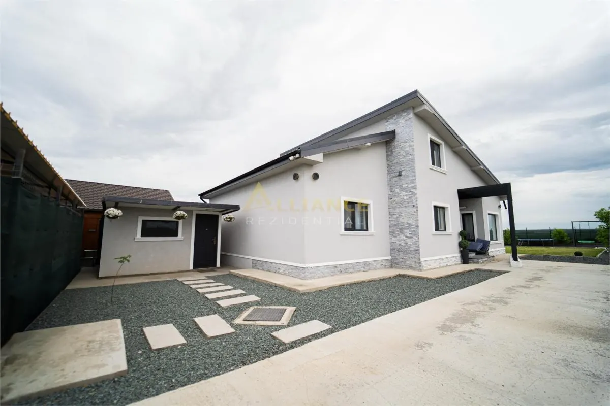 CASĂ INDIVIDUALĂ - 117mp + 22.75mp terasa - TEREN 755mp - 185.000â‚¬ - foto 1