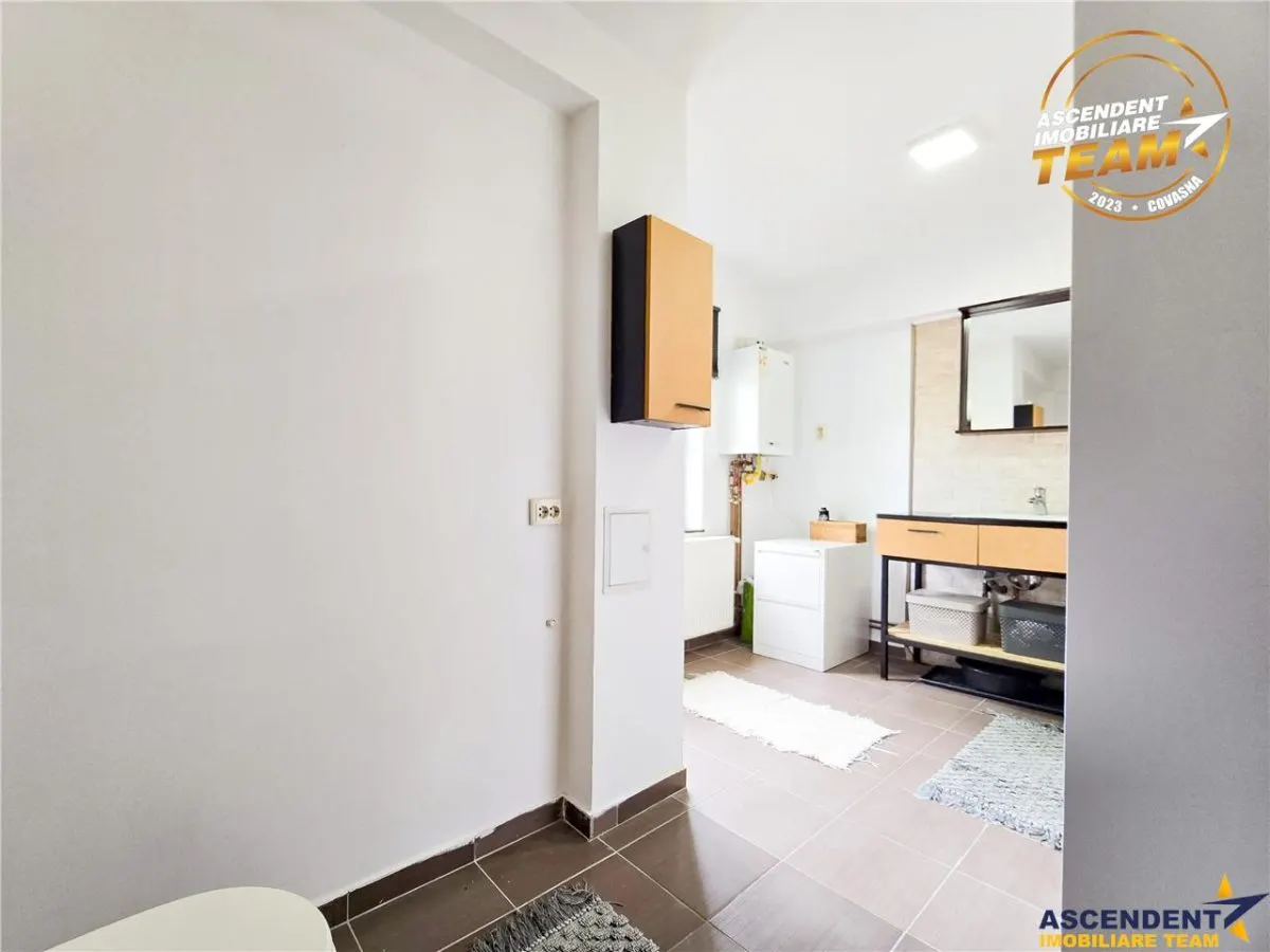 Zona ultracentrala, 2 camere decomandate, cu beci si garaj, Sfantu Gheorghe - foto 16