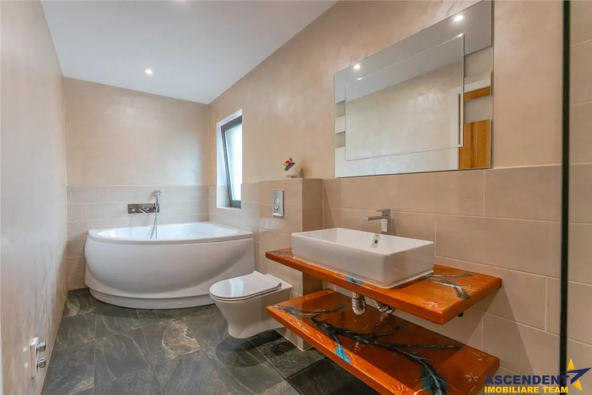 FILM& 3D! Vila high tech, cu semineu, jacuzzi, terasa, 7 camere, Central, Brasov - foto 12