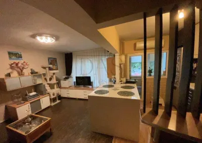Apartament 3 camere | Teiul Doamnei | Vis-a-vis Sectia 7 Politie - foto 2