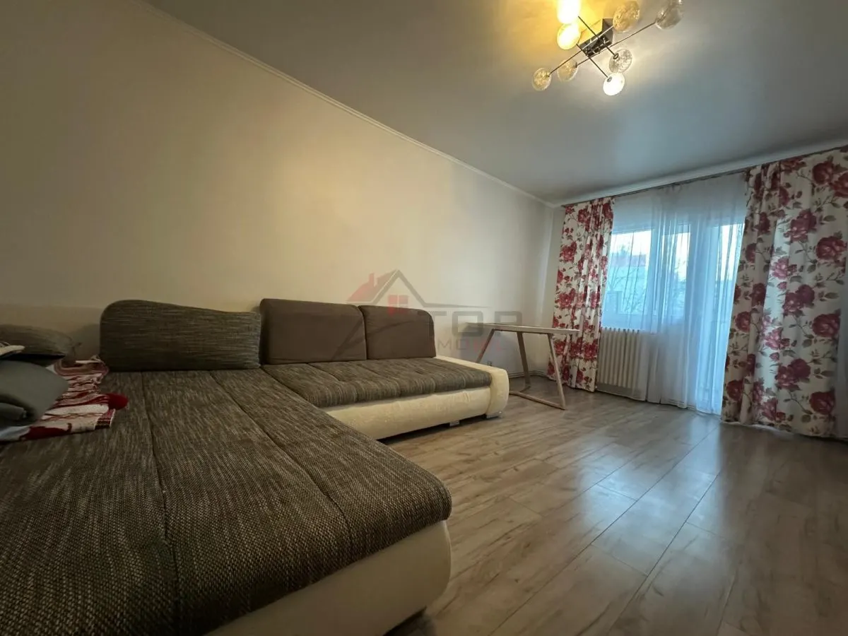 Inchiriere Apartament cu 3 camere Decomandat Palas Mall - foto 12